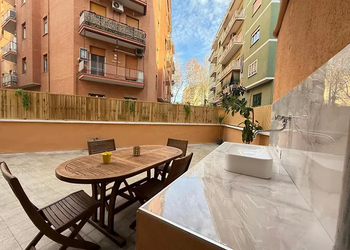 Apartment Golden Rom