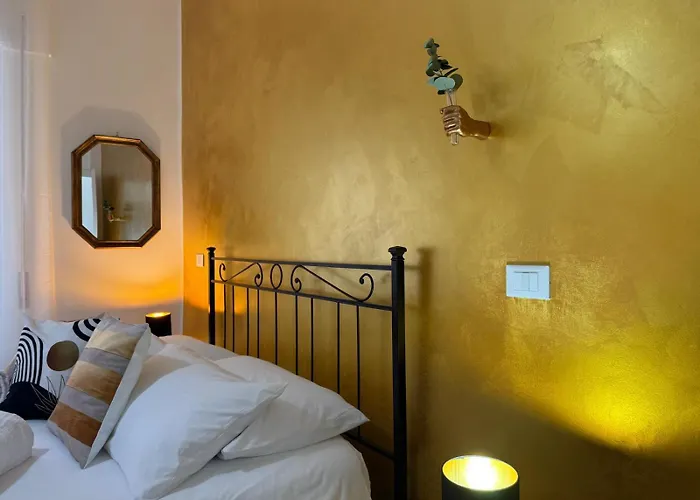 Apartment Golden Rom